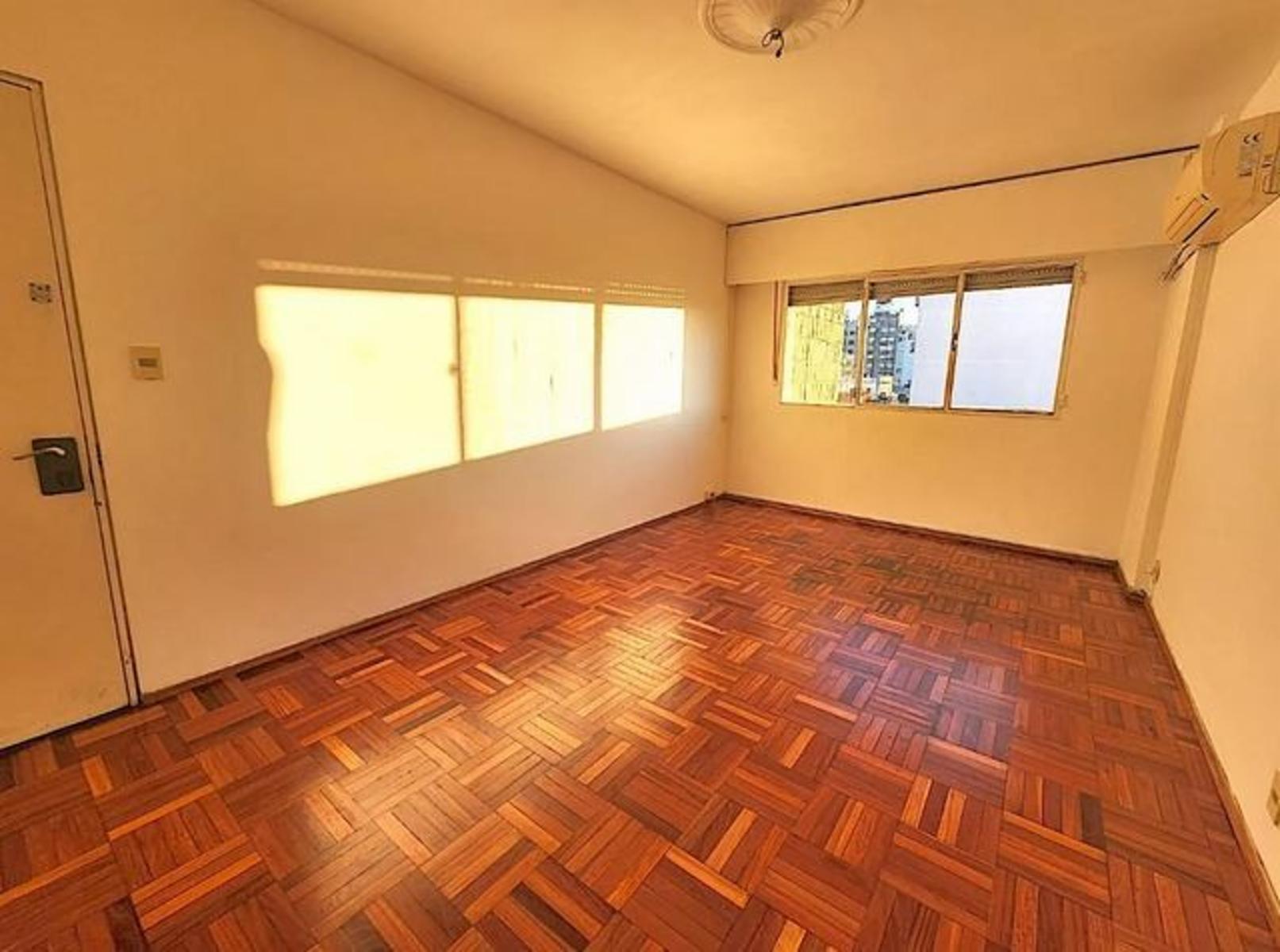 Foto Apartamento en Venta en Centro, Montevideo - U$D 136.000 - map246142 - BienesOnLine