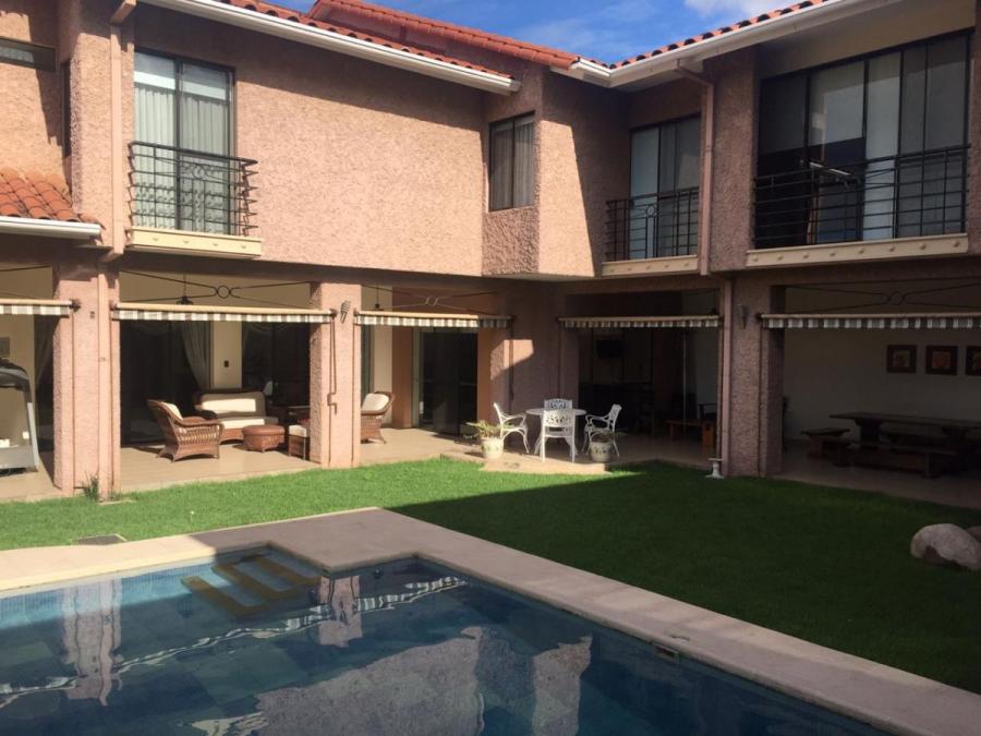 Foto Casa en Alquiler en LAS PALMAS, Santa Cruz de la Sierra, Santa Cruz - U$D 2.497 - CAA7605 - BienesOnLine