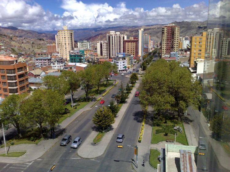 Foto Departamento en Alquiler en BAJO MIRAFLORES, La Paz, La Paz - U$D 400 - DEA431 - BienesOnLine