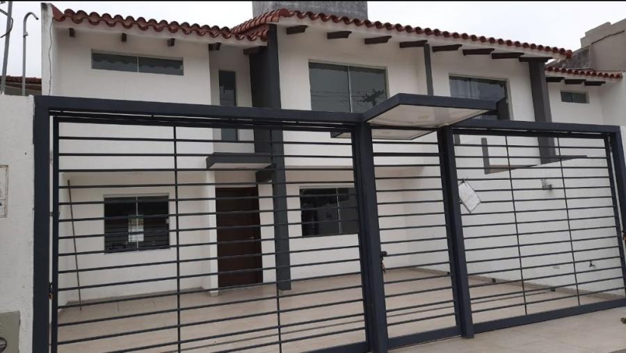 Foto Casa en Alquiler en NORTE, Santa Cruz de la Sierra, Santa Cruz - U$D 800 - CAA4477 - BienesOnLine