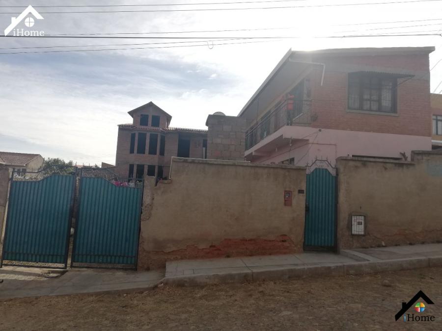 Foto Casa en Venta en Huayllani, Sacaba, Cochabamba - U$D 220.000 - CAV5003 - BienesOnLine