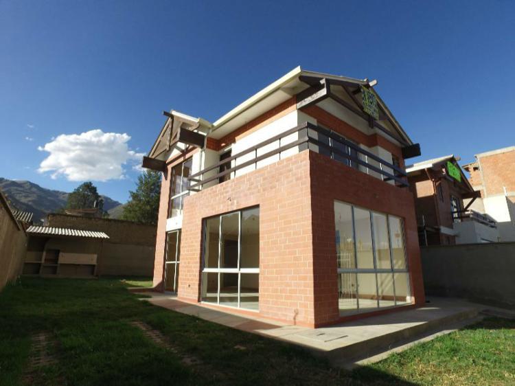 Foto Casa en Venta en urbanizacin Arcngel Miguel, Tiquipaya, Cochabamba - U$D 155.000 - CAV2627 - BienesOnLine