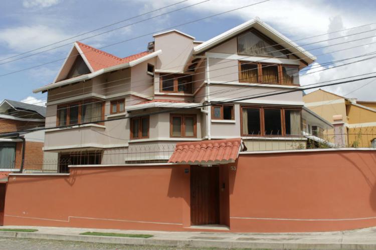 Foto Casa en Venta en Achumani, La Paz, La Paz - U$D 370.000 - CAV1684 - BienesOnLine