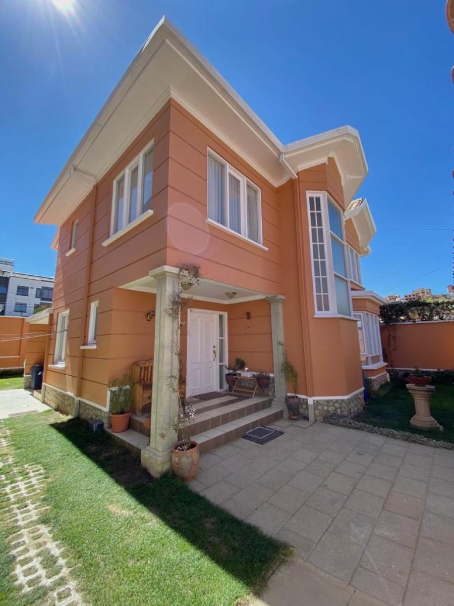 Foto Casa en Venta en Alto Irpavi, La Paz, La Paz - $ 1.600.000 - CAV7351 - BienesOnLine