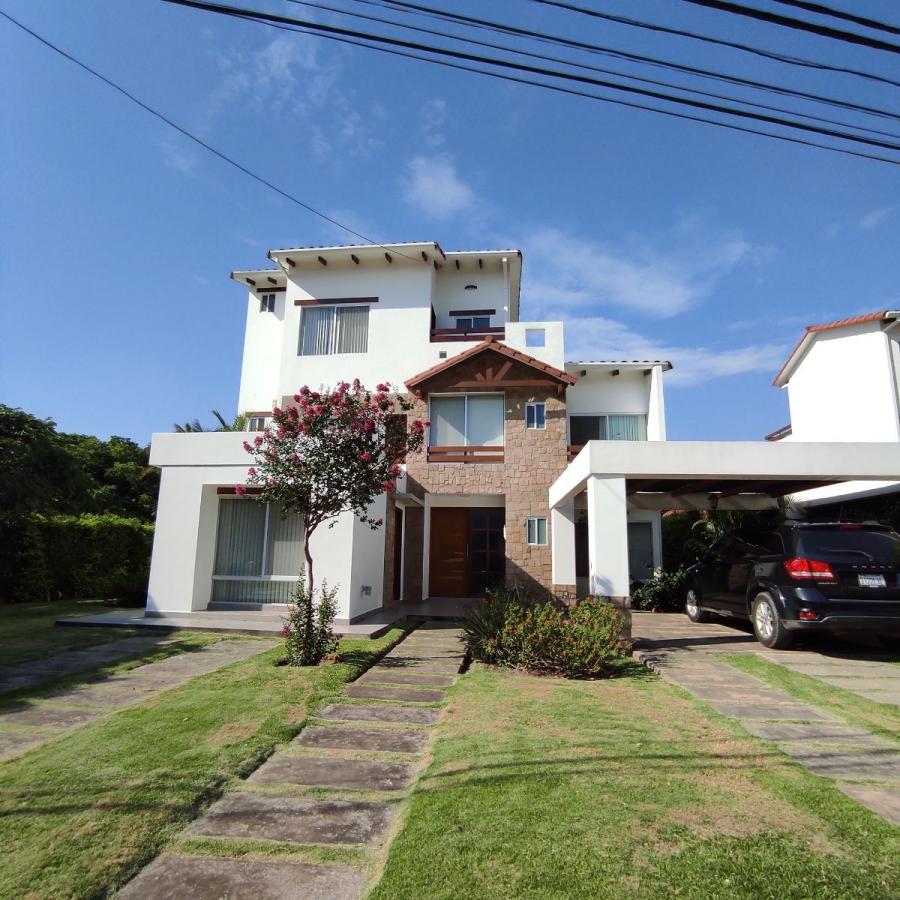 Foto Casa en Venta en Urubo, Santa Cruz de la Sierra, Santa Cruz - U$D 285.000 - CAV5329 - BienesOnLine