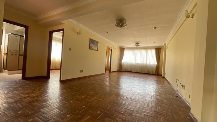 Foto Departamento en Venta en Obrajes, Obrajes, La Paz - U$D 120.000 - DEV7105 - BienesOnLine