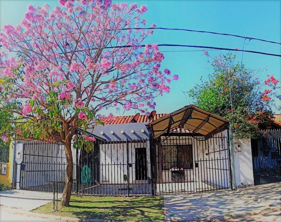 Foto Casa en Venta en Jardines del Este, Santa Cruz de la Sierra, Santa Cruz - U$D 59.000 - CAV4942 - BienesOnLine