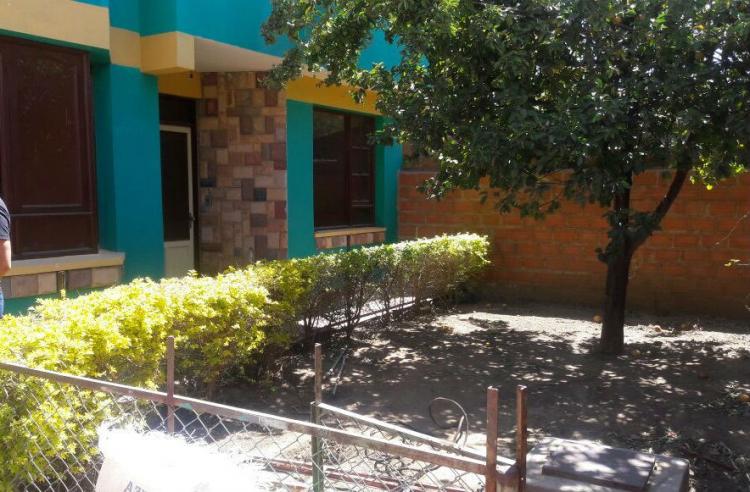 Foto Casa en Venta en San Pedro Magisterio (lado Zona el Castillo), Cochabamba, Cochabamba - U$D 155.000 - CAV1735 - BienesOnLine