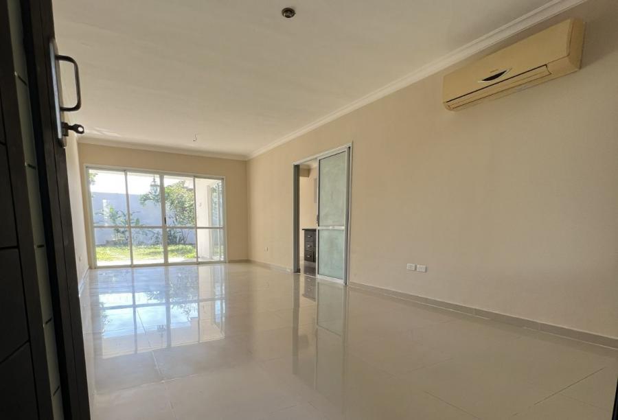 Foto Casa en Venta en Condominio Barcelo Residence Club, Santa Cruz de la Sierra, Santa Cruz - U$D 112.000 - CAV7112 - BienesOnLine