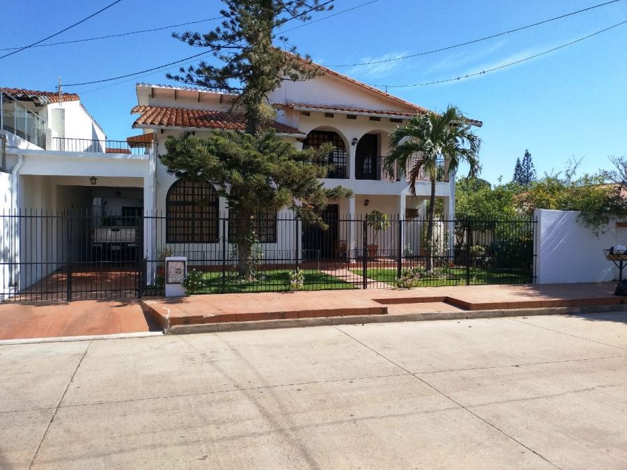 Foto Casa en Venta en La Morita, Santa Cruz de la Sierra, Santa Cruz - U$D 275.000 - CAV6067 - BienesOnLine