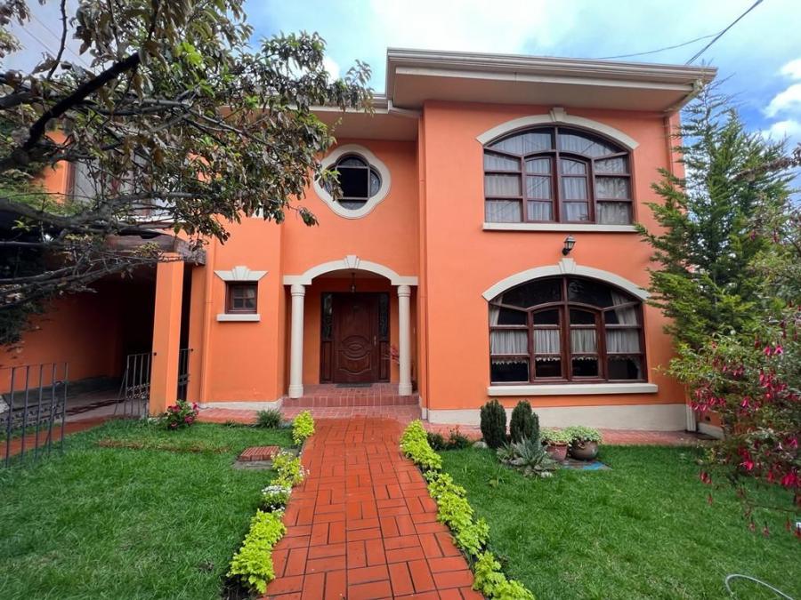 Foto Casa en Alquiler en Achumani, La Paz, La Paz - U$D 900 - CAA5396 - BienesOnLine