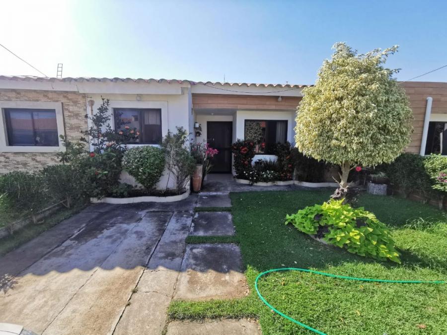 Foto Casa en Venta en Santa Cruz de la Sierra, Santa Cruz - U$D 67.000 - CAV7063 - BienesOnLine