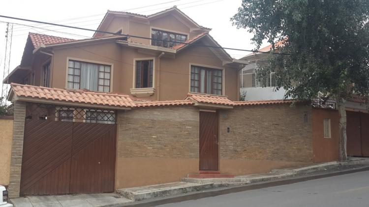 Foto Casa en Venta en Alto Queru Queru, Cochabamba, Cochabamba - U$D 289.000 - CAV540 - BienesOnLine