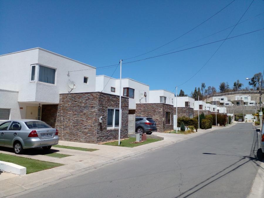 Foto Casa en Venta en Villa Alemana, Valparaiso - $ 140.000.000 - CAV127350 - BienesOnLine