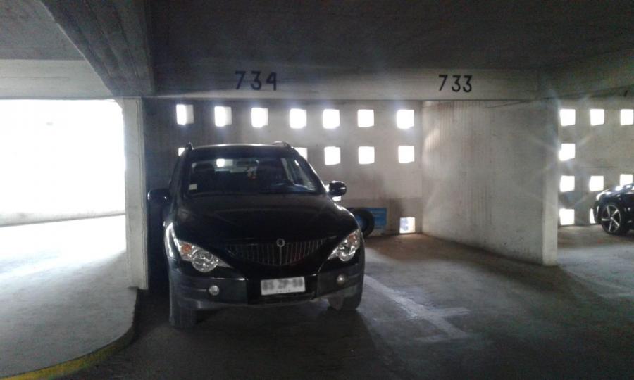 Foto Estacionamiento en Venta en Santiago, Santiago - UFs 575 - EV146503 - BienesOnLine