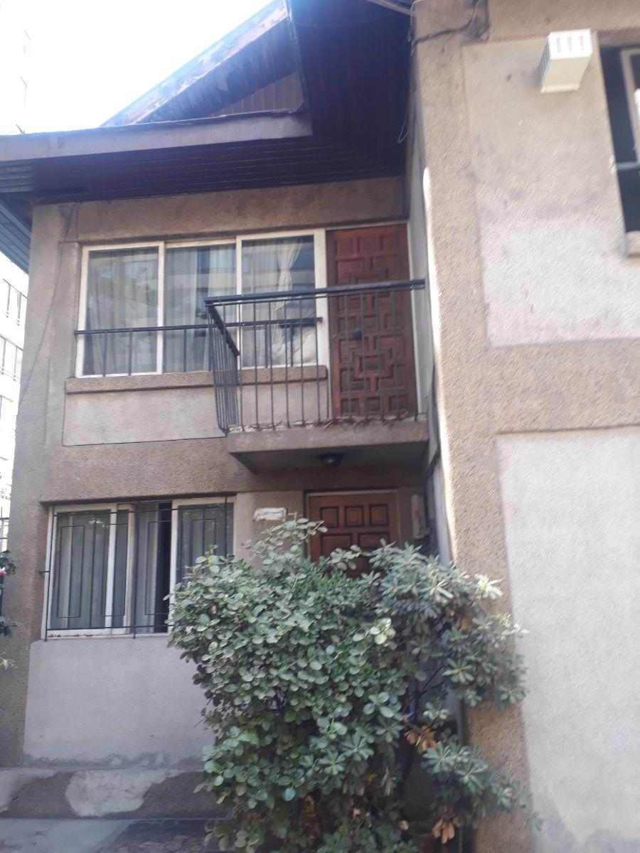 Foto Casa en Venta en San Miguel, Santiago - $ 590.000.000 - CAV127708 - BienesOnLine