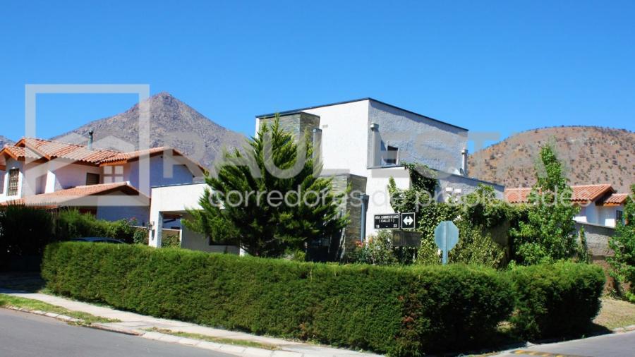 Foto Casa en Venta en Calle Larga, Los Andes - UFs 8.000 - CAV136429 - BienesOnLine