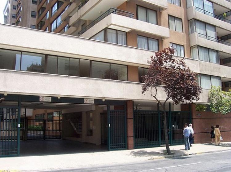 Foto Estacionamiento en Venta en Zona Centro - Catedral esquina Amunategui, Santiago, Santiago - $ 25.000.000 - EV51159 - BienesOnLine