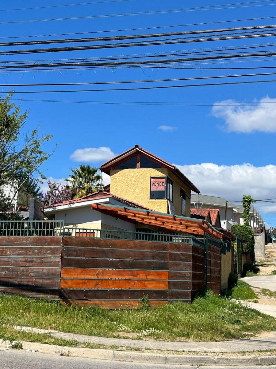 Foto Casa en Venta en SECTOR RESIDENCIAL, Quilpué, Valparaiso - $ 205.000.000 - CAV157908 - BienesOnLine