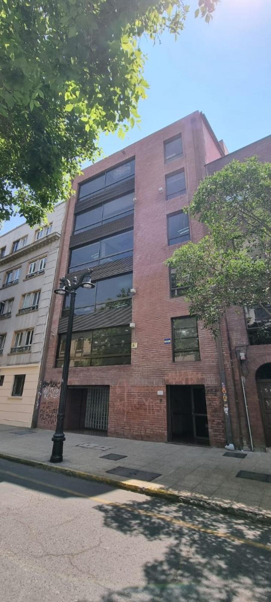 Foto Oficina en Venta en Santiago, Santiago - UFs 9.000 - OFV154339 - BienesOnLine