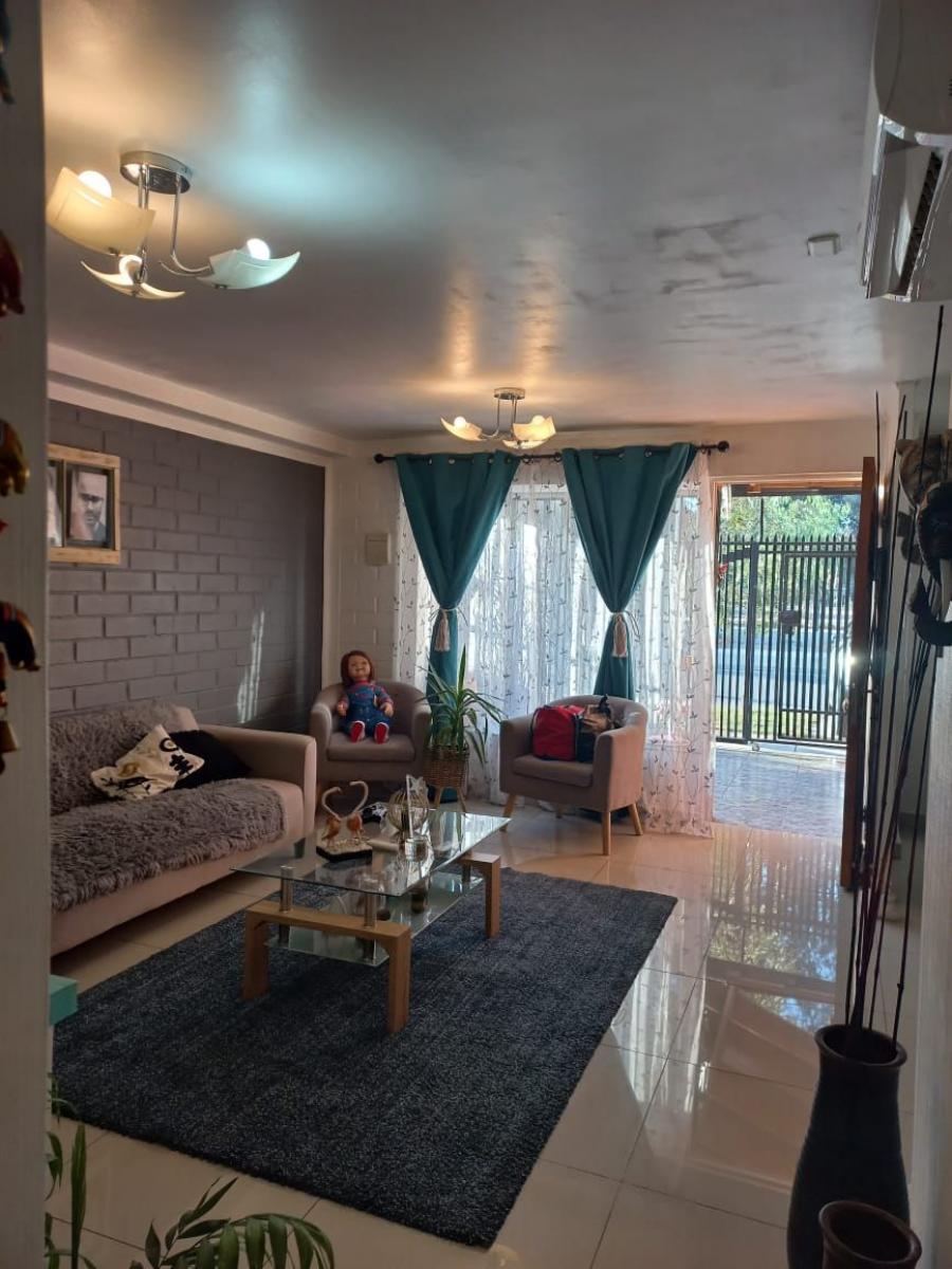 Home in Metric Way