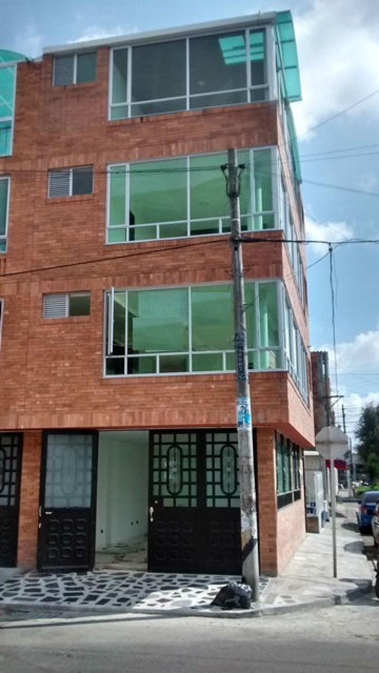 Foto Casa en Venta en CIUDAD KENNEDY CENTRAL, Kennedy Central, Bogota D.C - $ 405.000.000 - CAV107421 - BienesOnLine