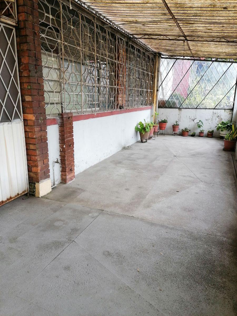 Home in Metric Way