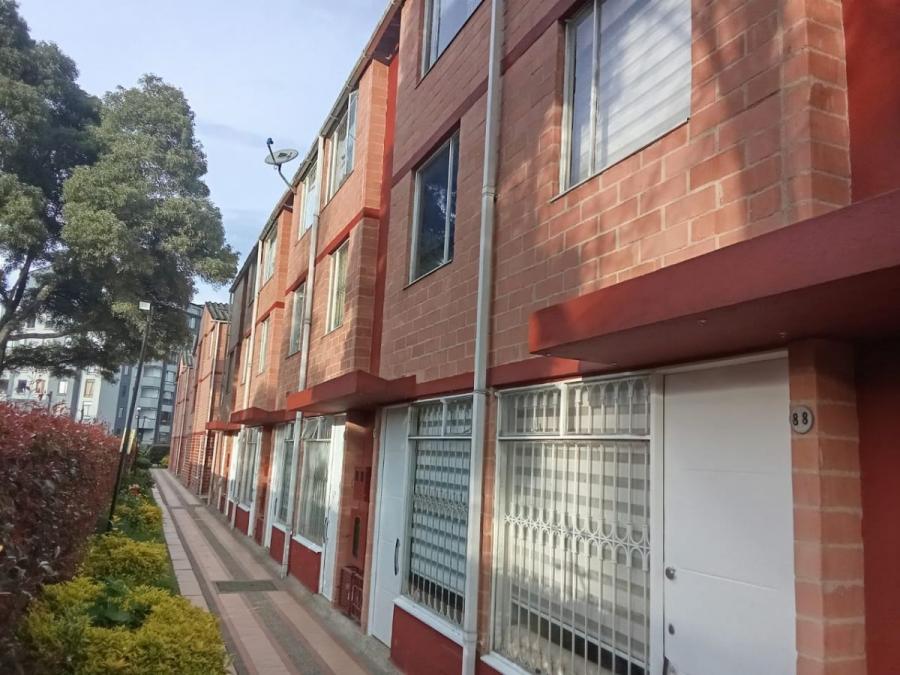 Foto Casa en Venta en HAYUELOS, Modelia, Bogota D.C - $ 270.000.000 - CAV213140 - BienesOnLine