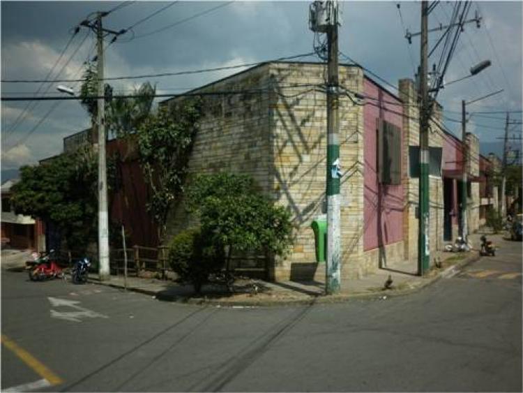 VENDO BODEGA EN ITAGUI SAN PIO