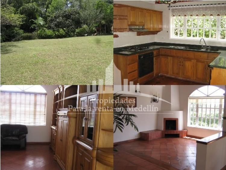 Foto Casa en Venta en Medellín, Antioquia - $ 560.000.000 - CAV34149 - BienesOnLine