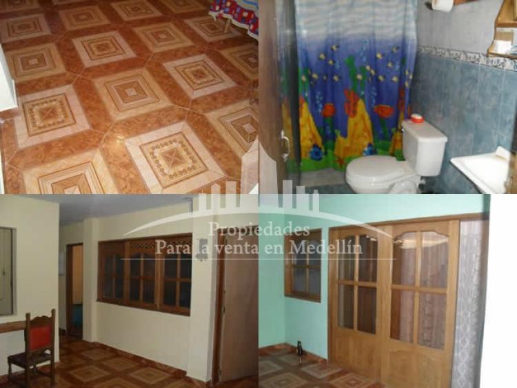 Foto Casa en Venta en Medellín, Antioquia - $ 130.000.000 - CAV34476 - BienesOnLine