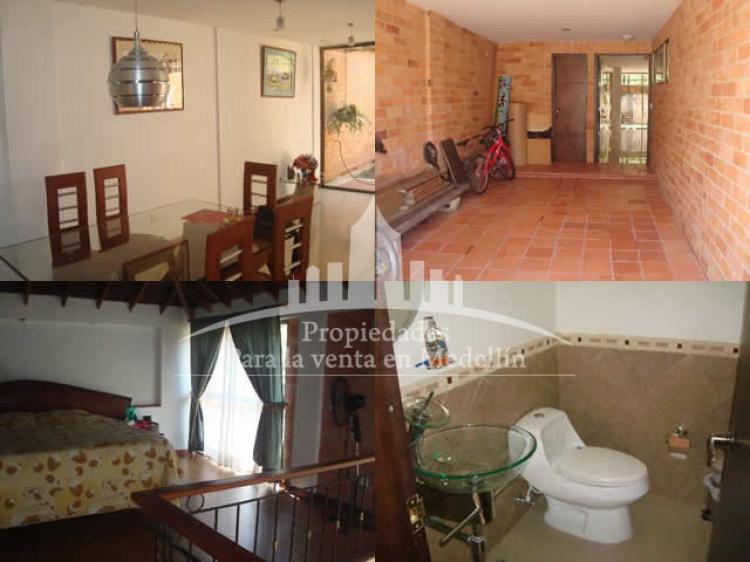 Foto Casa en Venta en Medellín, Antioquia - $ 450.000.000 - CAV40731 - BienesOnLine