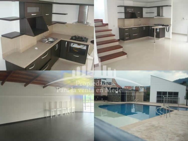 Foto Casa en Venta en Medellín, Antioquia - $ 270.000.000 - CAV40727 - BienesOnLine