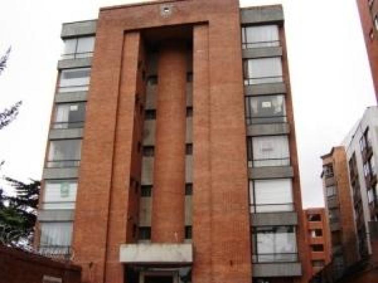 Arriendo apartamento Chico Excelente Precio