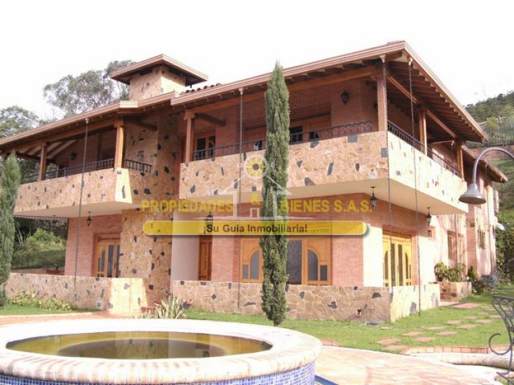 Arriendo Espectacular casa en Sabaneta San Judas