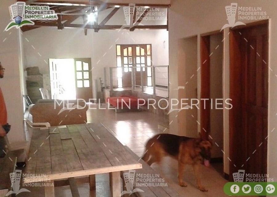 Foto Garaje en Alojamiento en Barbosa, Antioquia - $ 1.200.000 - A169323 - BienesOnLine