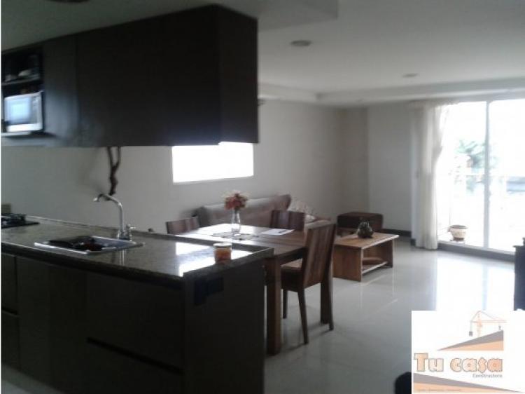 APARTAMENTO 102M2 MAS PARQUEADERO Y C/UTIL.