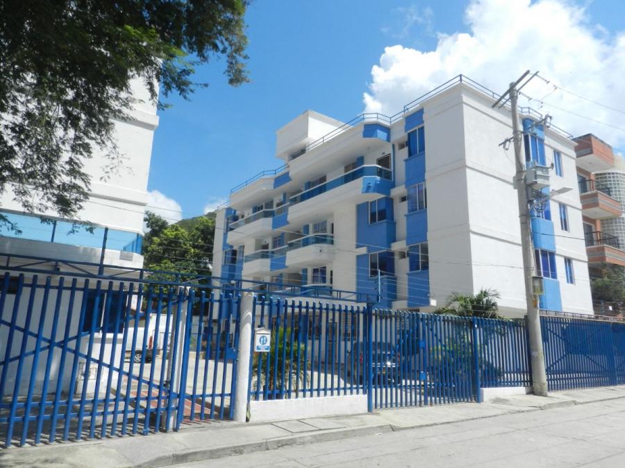 Venta de Apartamento en Conjunto Residencial con Piscina en El Rodadero de Santa Marta, Colombia
