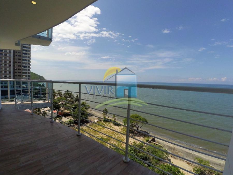 Apartamento en venta frente al mar, ubicado en el sector de playa Salguero, con un área de 139.6 m2,