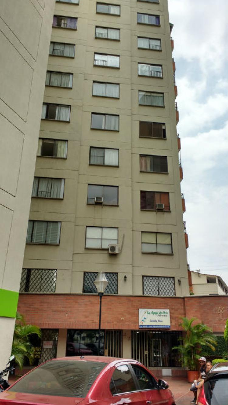 Foto Apartamento en Venta en PRADOS DEL NORTE, Cali, Valle del Cauca - $ 200.000.000 - APV136104 - BienesOnLine