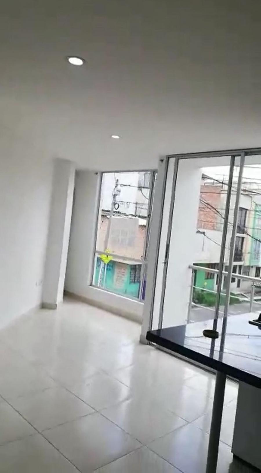 ARRIENDO APARTAESTUDIO UBICADO EN LA TORRE AURORA B/ LA AURORA