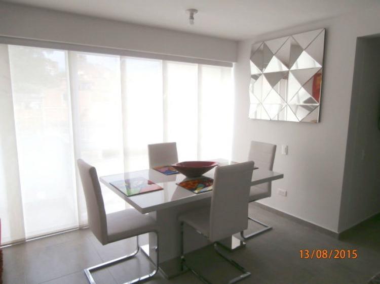 ARRIENDO APARTAMENTO AMOBLADO POR DIAS Y MESES 