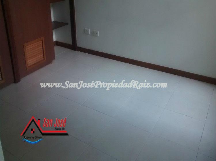 Arriendo Convencional en  Envigado  Camino Verde Cód. 2024   NAN