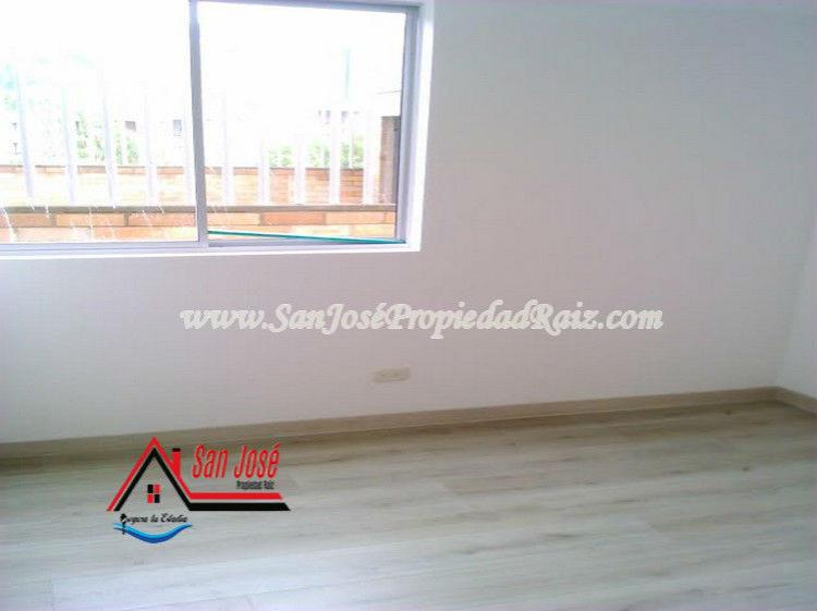 Arriendo Convencional en Envigado la Paz Cód. 2385 END