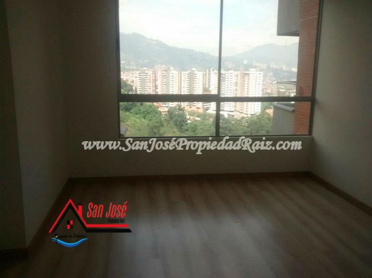 Arriendo Convencional en Envigado Los Benedictinos Cód. 2138 AA