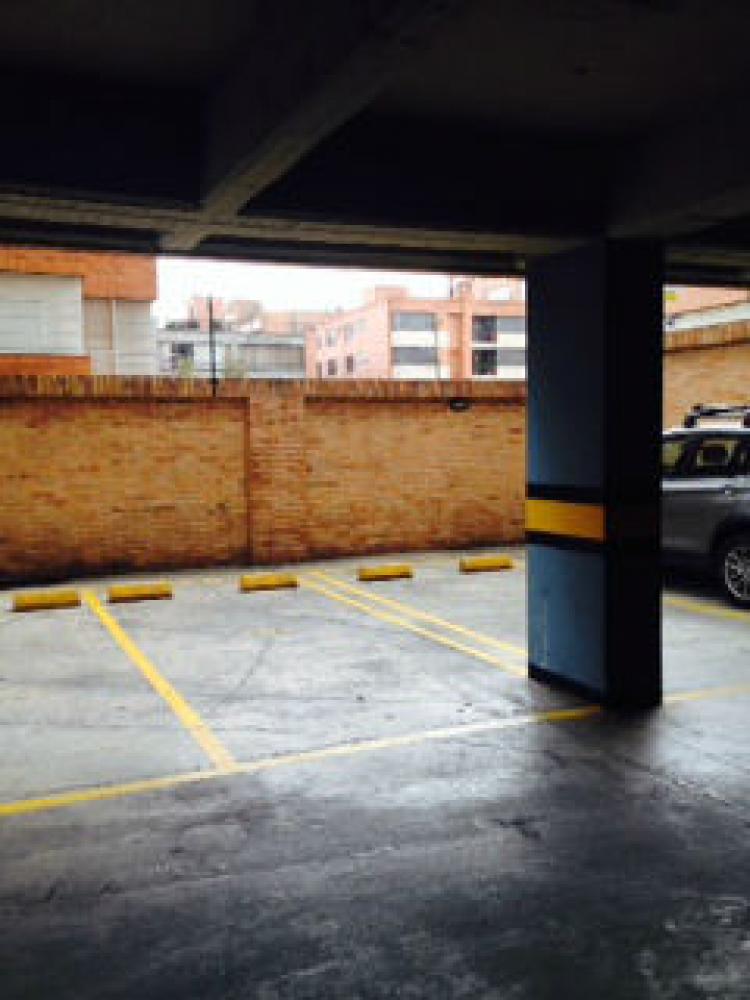 Foto Garaje en Arriendo en CHICO, Bogotá, Bogota D.C - $ 145.000 - A65017 - BienesOnLine