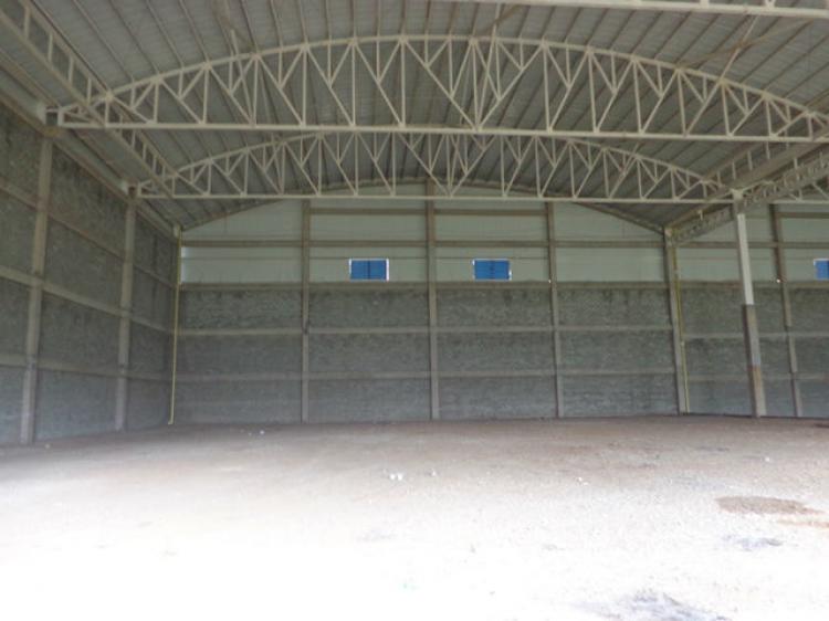 Bodega Alquilo de 2.500 Ms2. $24.000.000 Arroyohondo