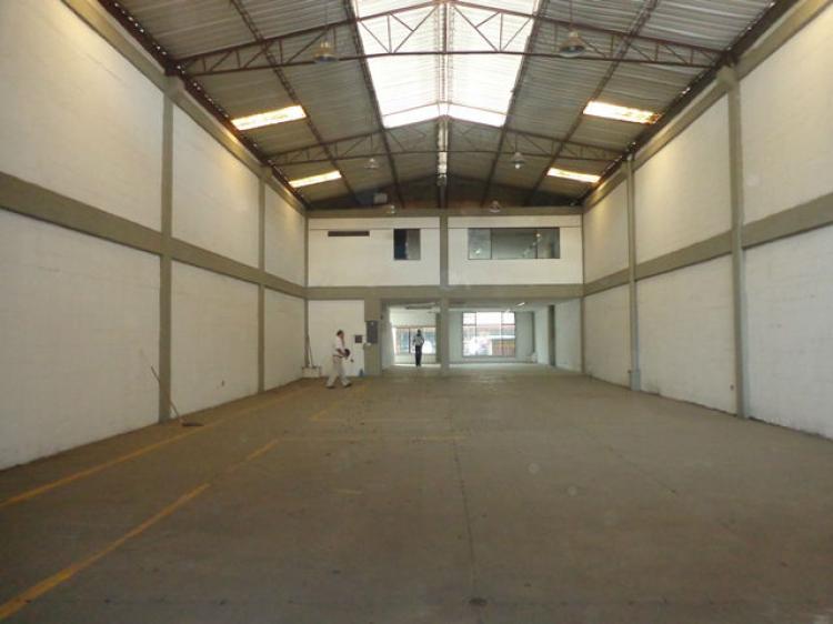 Bodega En Conjunto 550 Ms2.  Alquilo $7.150.000