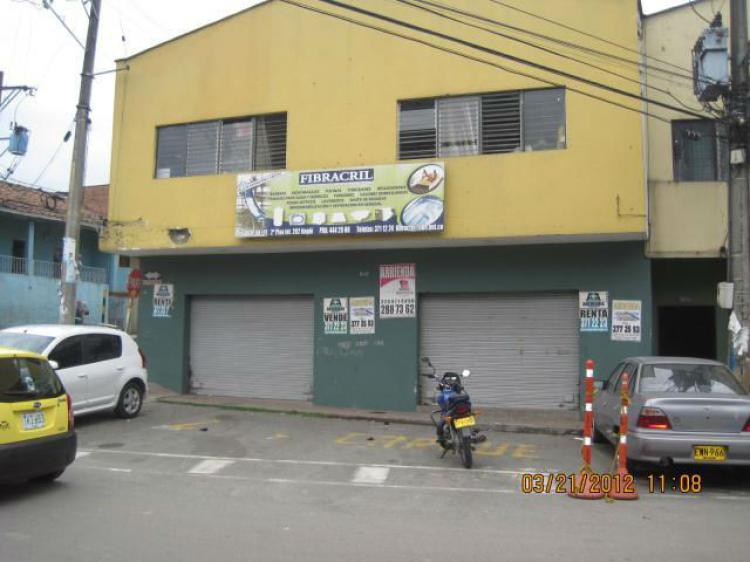 Bodega-Local esquinera en Venta, en Itagüí 