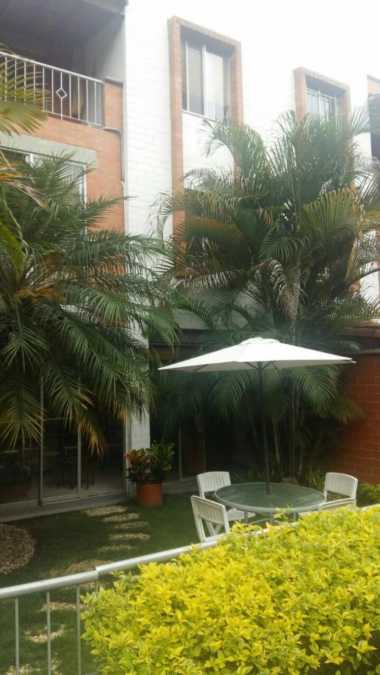 Foto Casa en Venta en Ciudad Jardin, Cali, Valle del Cauca - $ 420.000.000 - CAV109034 - BienesOnLine